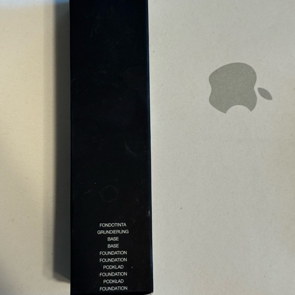 NWT NARS Natural Radiant Yukon Longwear Foundation - Picture 5 of 10